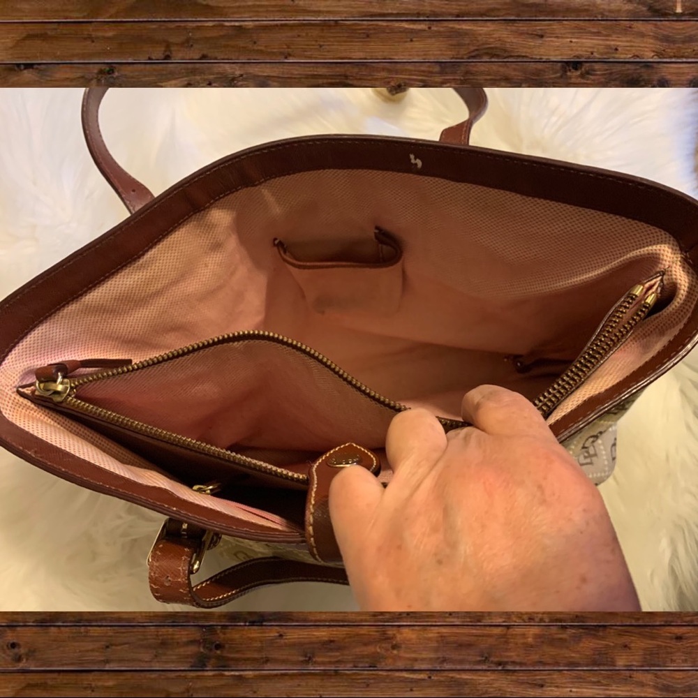 DOONEY AND BOURKE PURSE - Picture 5 of 8